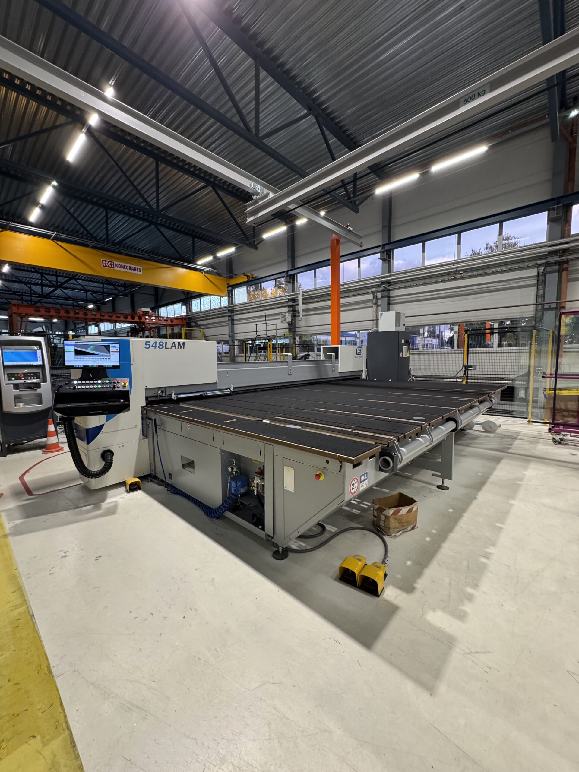 laminated glass cutting table